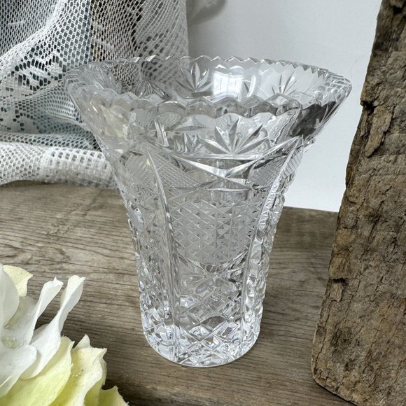 Vintage Clear Crystal Bud Vase Stunning Cut Patterns 3.5" - Picture 5 of 6